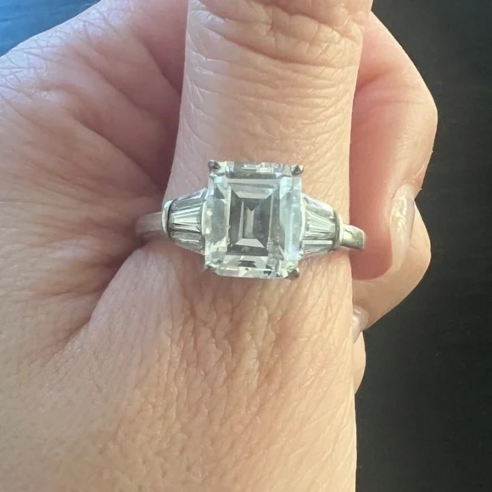 Cubic zirconia ring